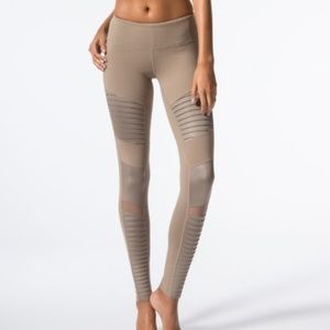 Alo yoga beige moto leggings size large